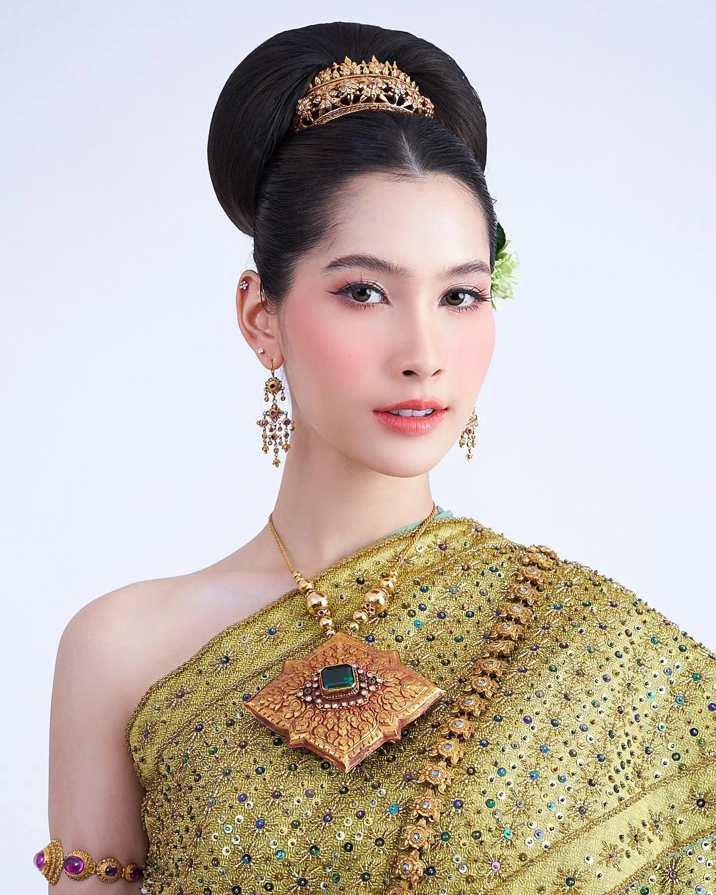 นิต้า นิคิต้า เน็ตไอดอล