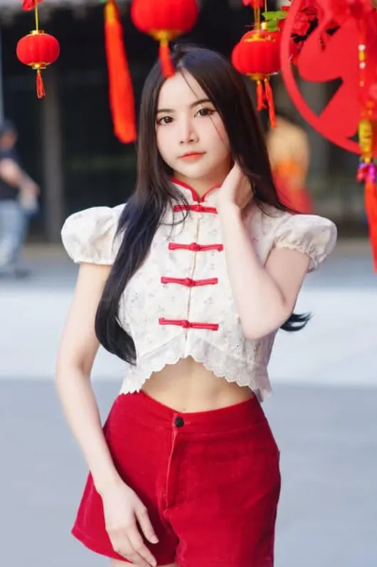 ตุ๊กตา ปัญญาธร คลิปหลุด