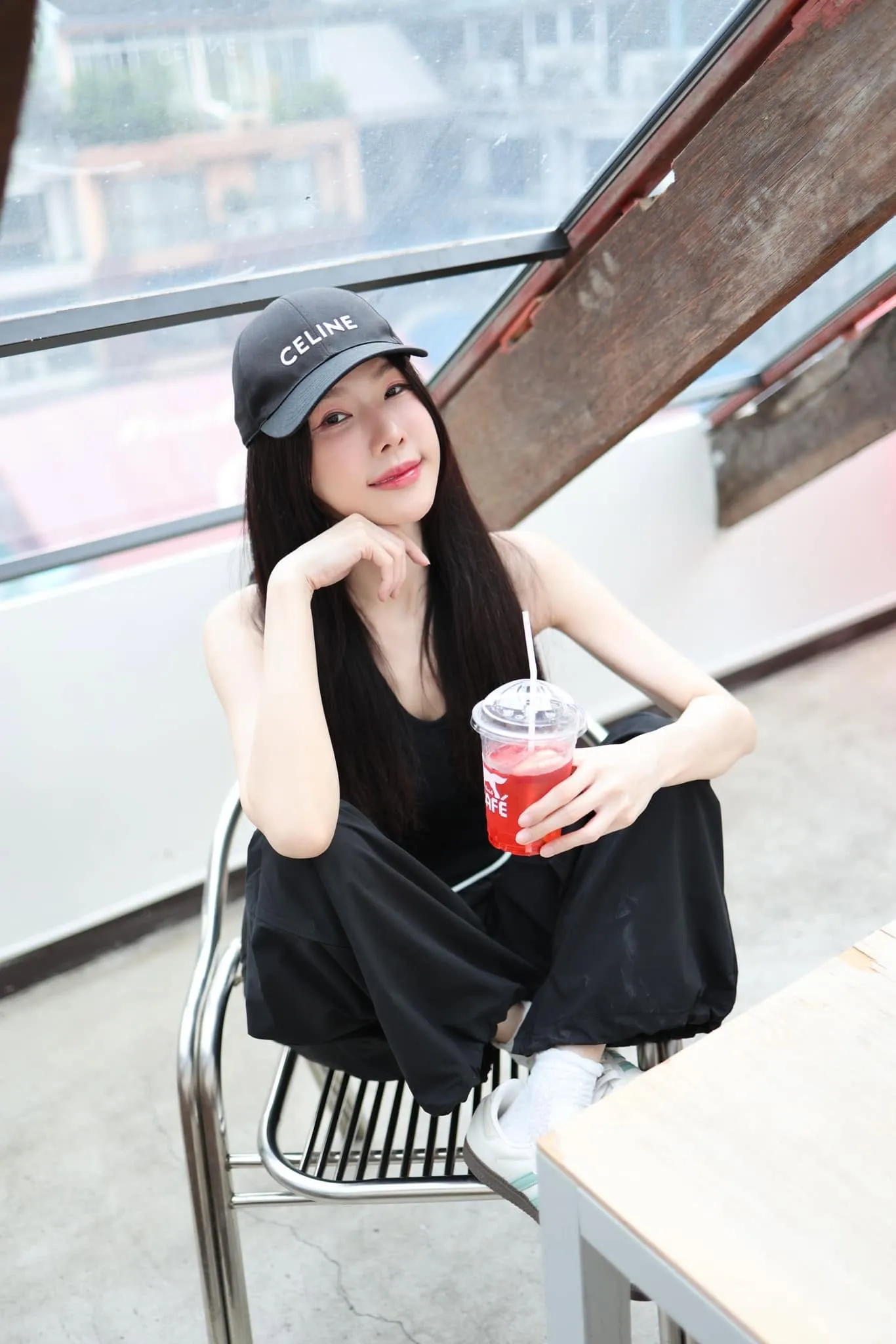 น้องนา วราภรณ์ เน็ตไอดอล